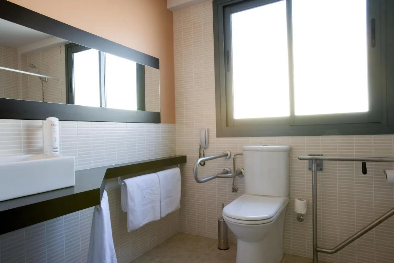 Hotel Loar Ferreries 3*,